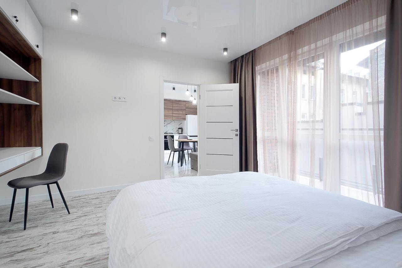 Luxury Nest Lviv Center Apartment Bagian luar foto