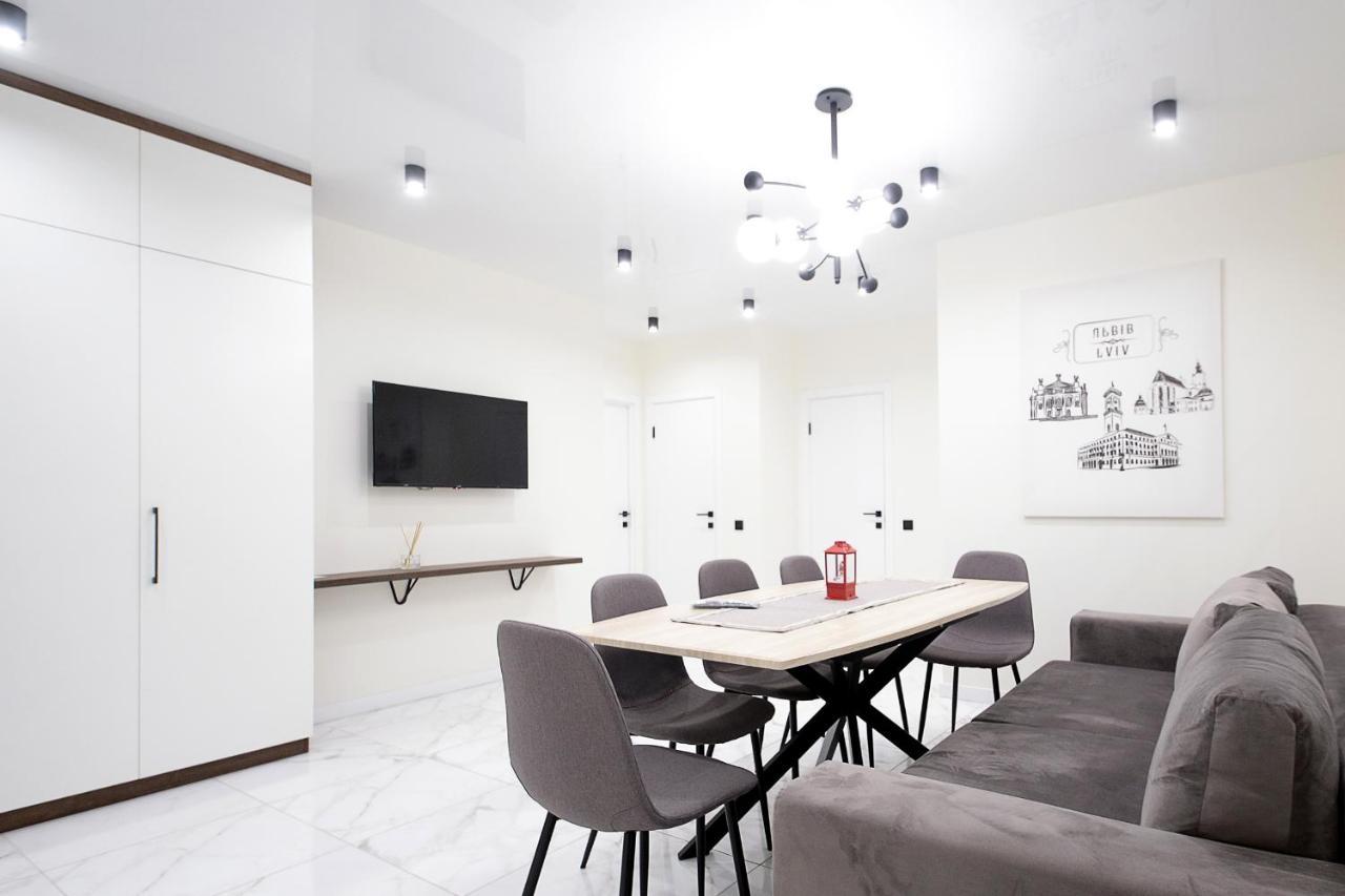 Luxury Nest Lviv Center Apartment Bagian luar foto