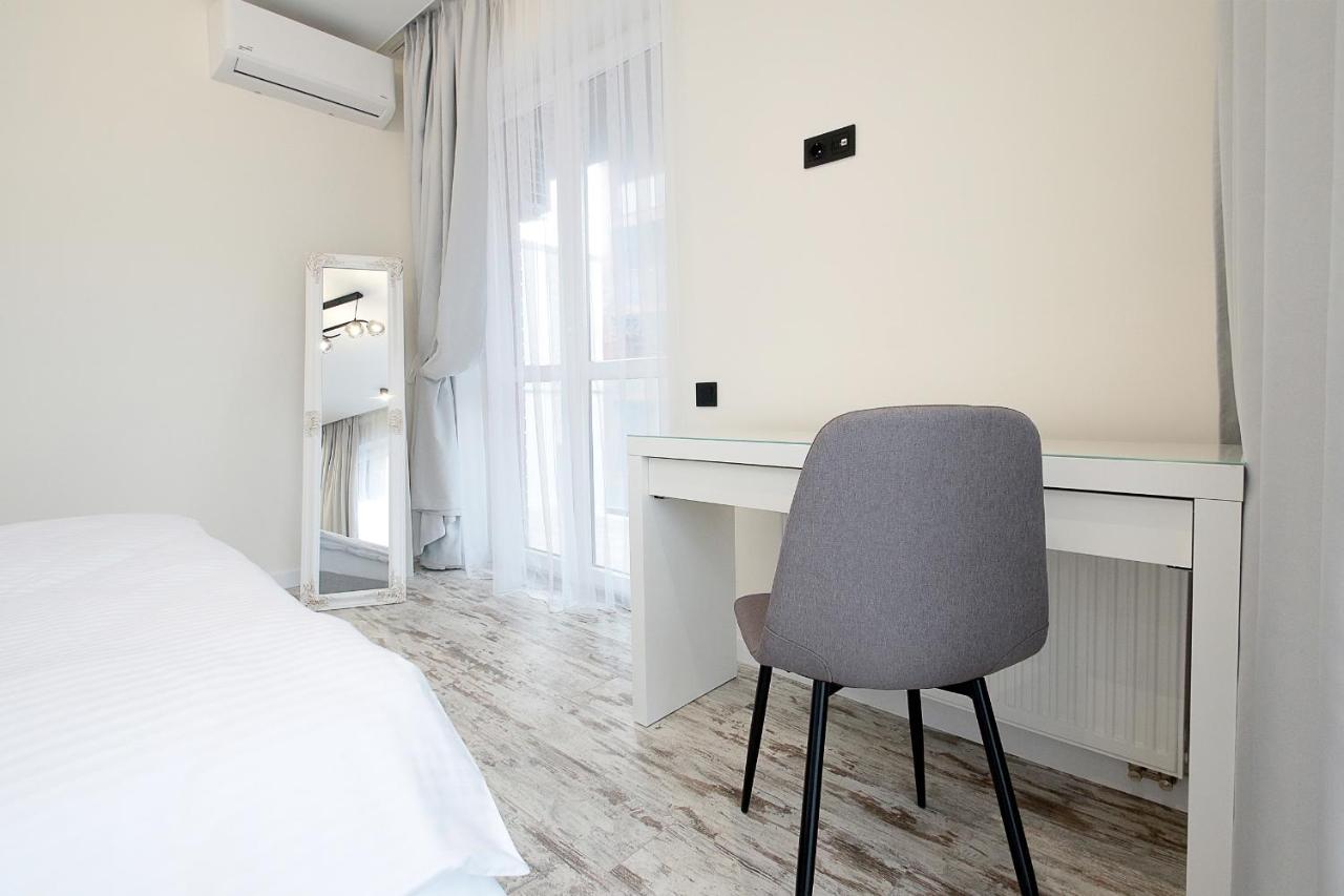 Luxury Nest Lviv Center Apartment Bagian luar foto